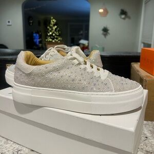 Betsey Johnson Pearl Women's Sidny Sneaker